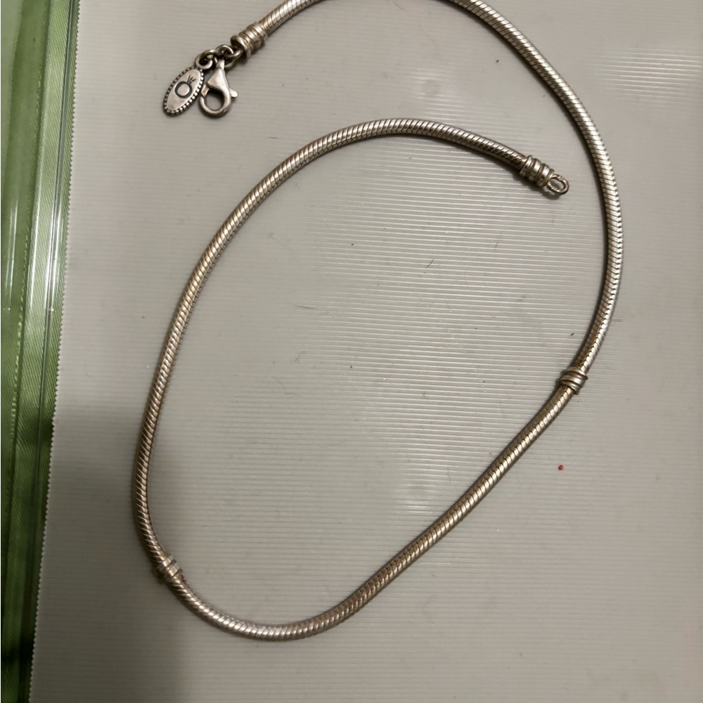 Pandora Silver Necklace Sleek Minimalist Design